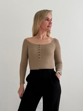 Amuse Society Trevi Ribbed Off Shoulder Bodysuit Taupe NWT Size S